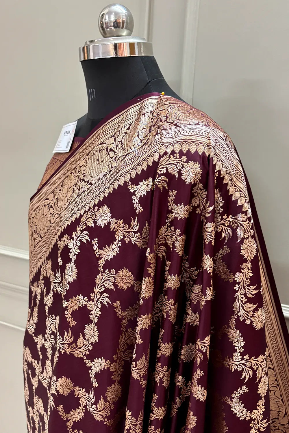 Wine Mughlai Jaal Katan Silk Banarasi Saree